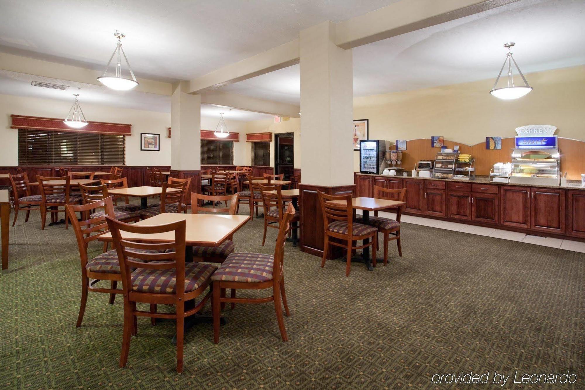 Holiday Inn Express & Suites Alamosa By Ihg Restaurant photo