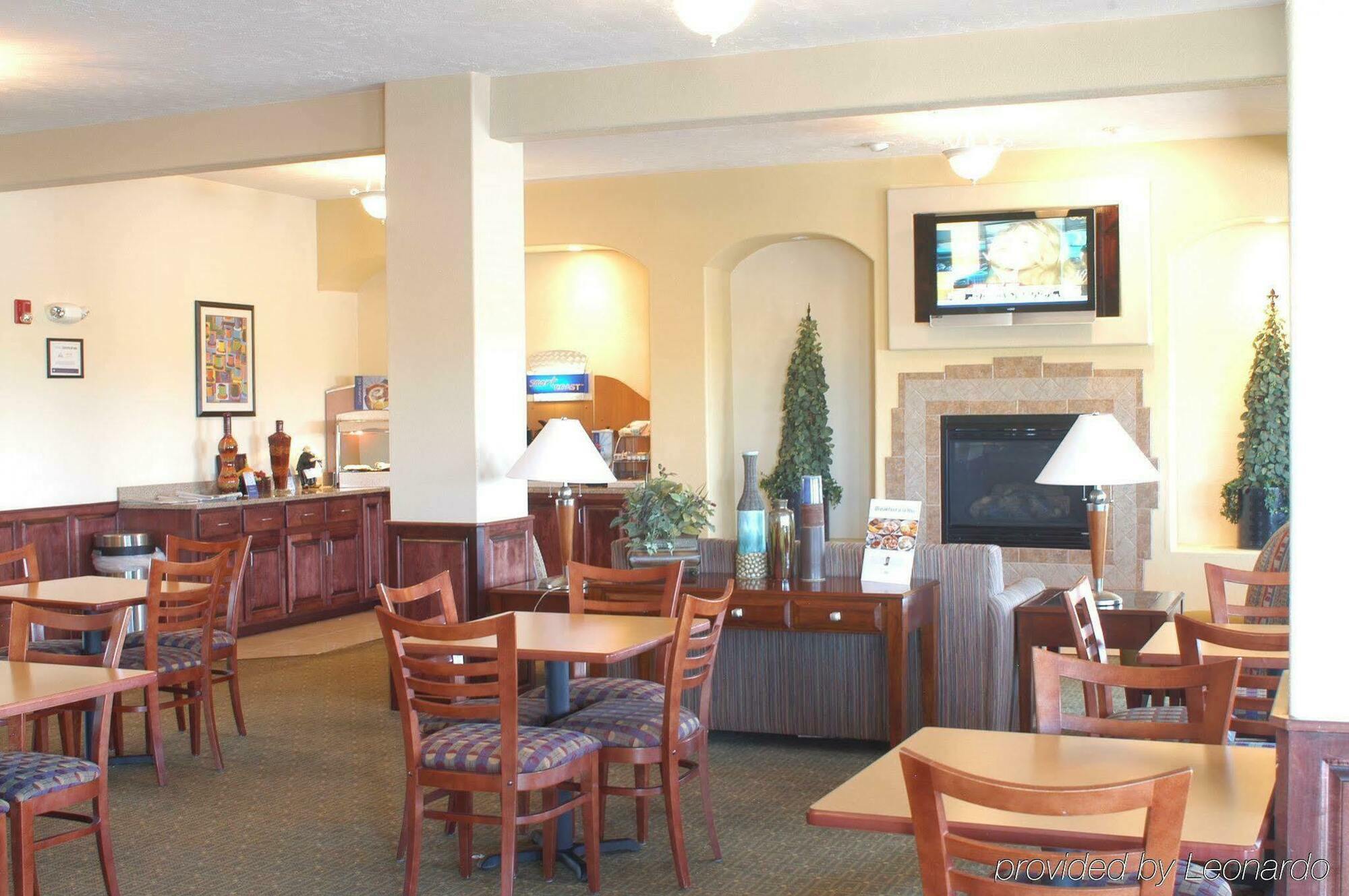 Holiday Inn Express & Suites Alamosa By Ihg Exterior photo